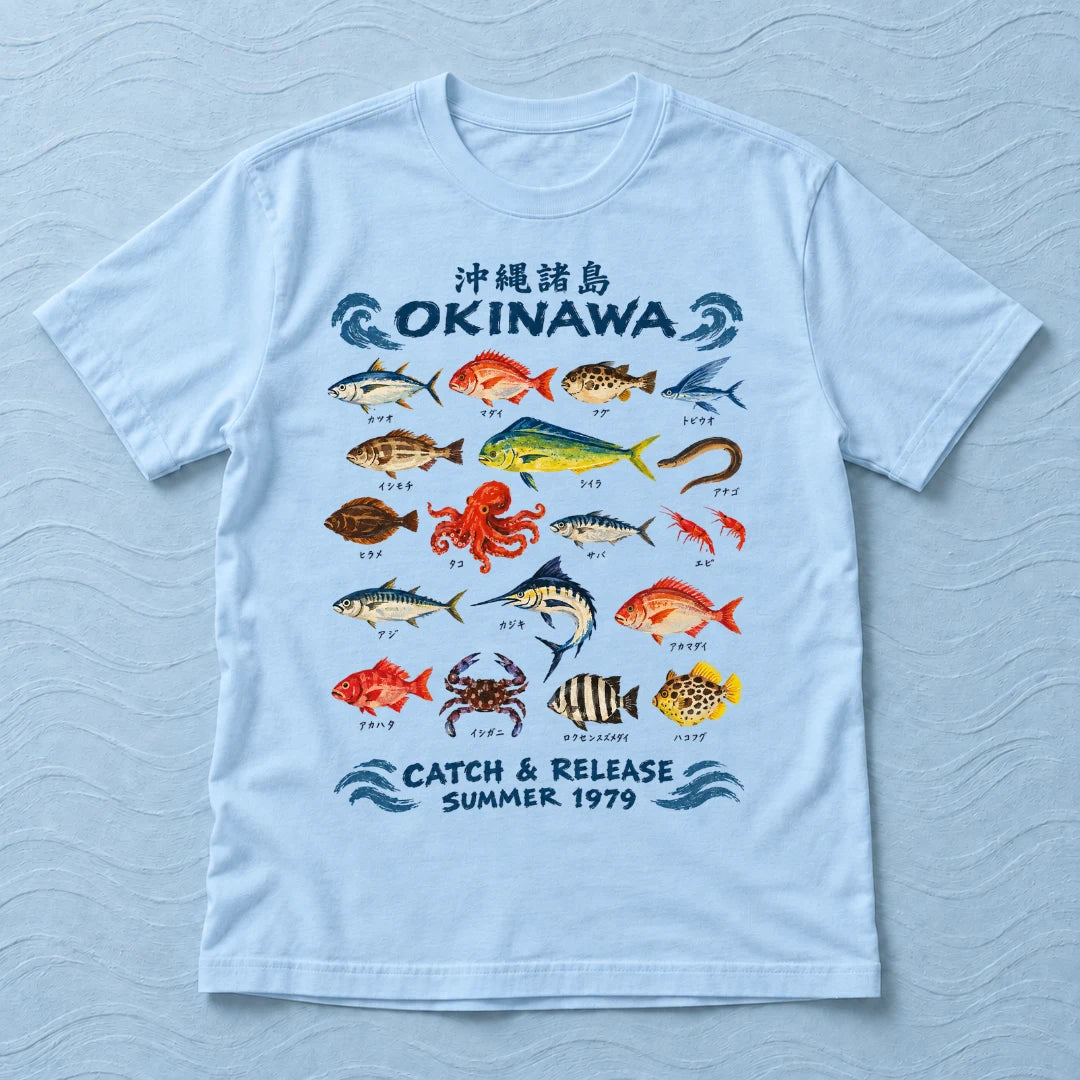 Camiseta Regular Okinawa 1979 Azul Bebê 100% algodão — AquaShirt